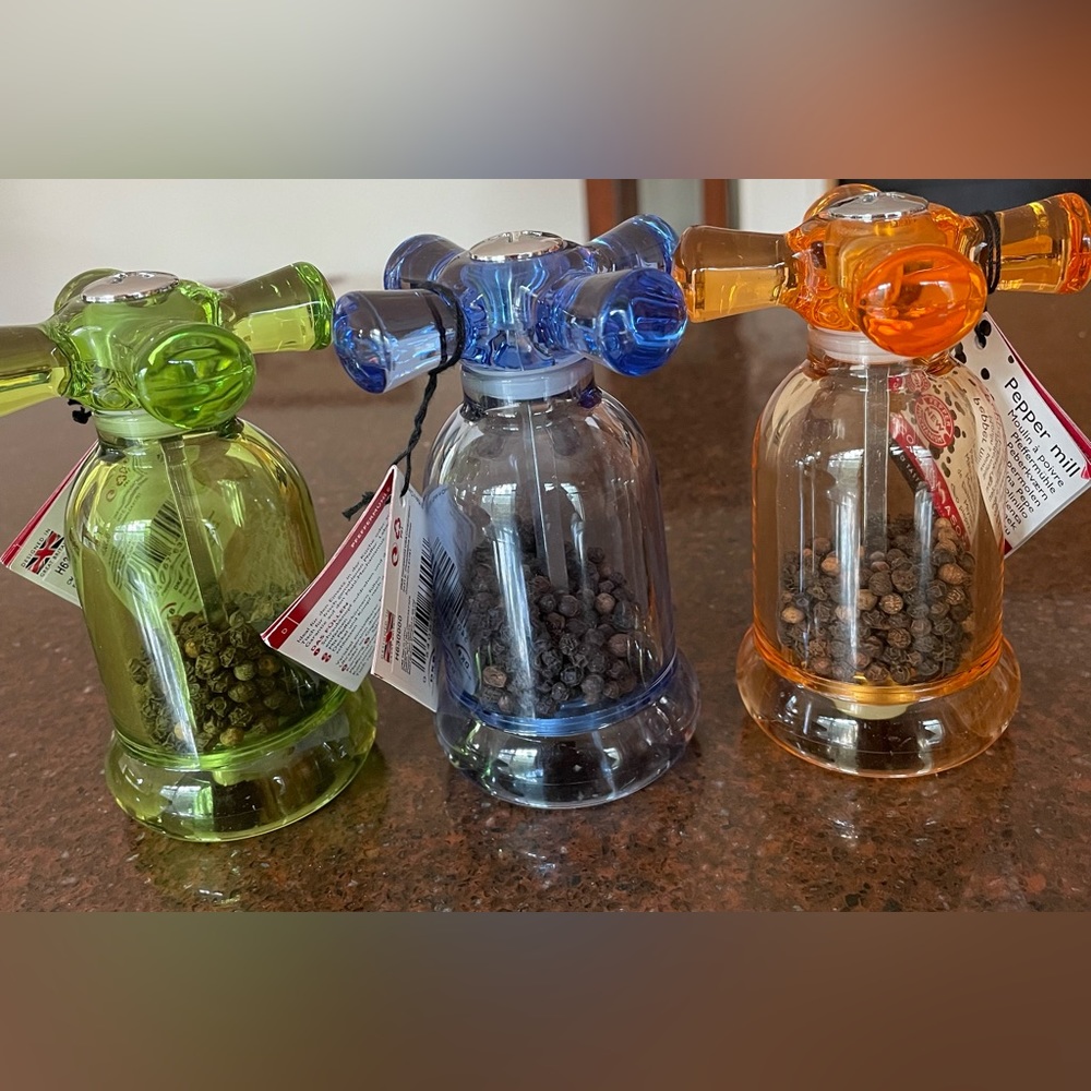 Cole & Mason Acrylic Pepper Mill NWT Orange Blue or Green Price is for 2 Mills